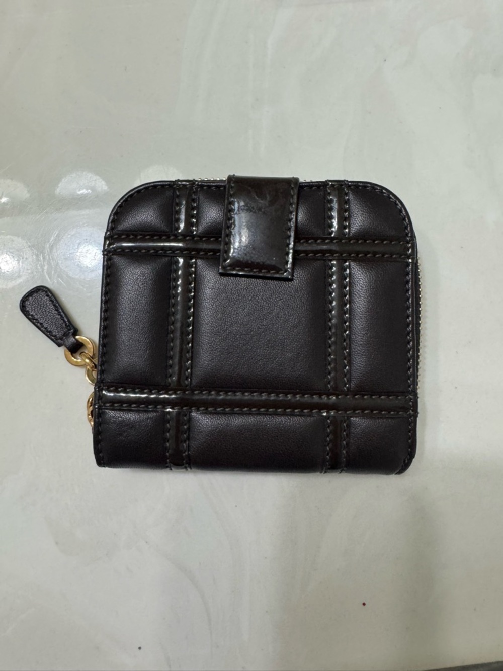 Salvatore Ferragamo Dark Brown Quilted Leather Zip Wallet w/Gold Hardware &COA - Picture 3 of 7